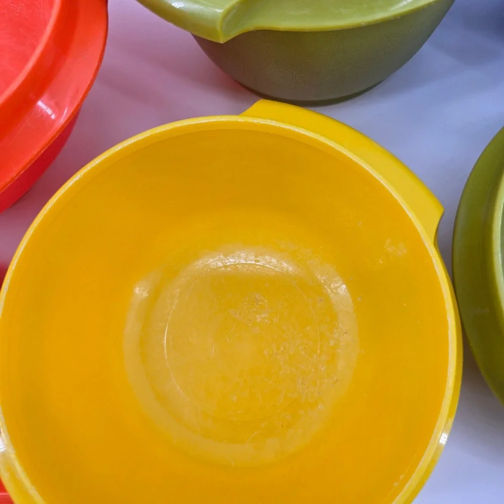 Tupperware Servalier Bowl Set Vintage Sunburst Lids Multicolor 5pc Set
